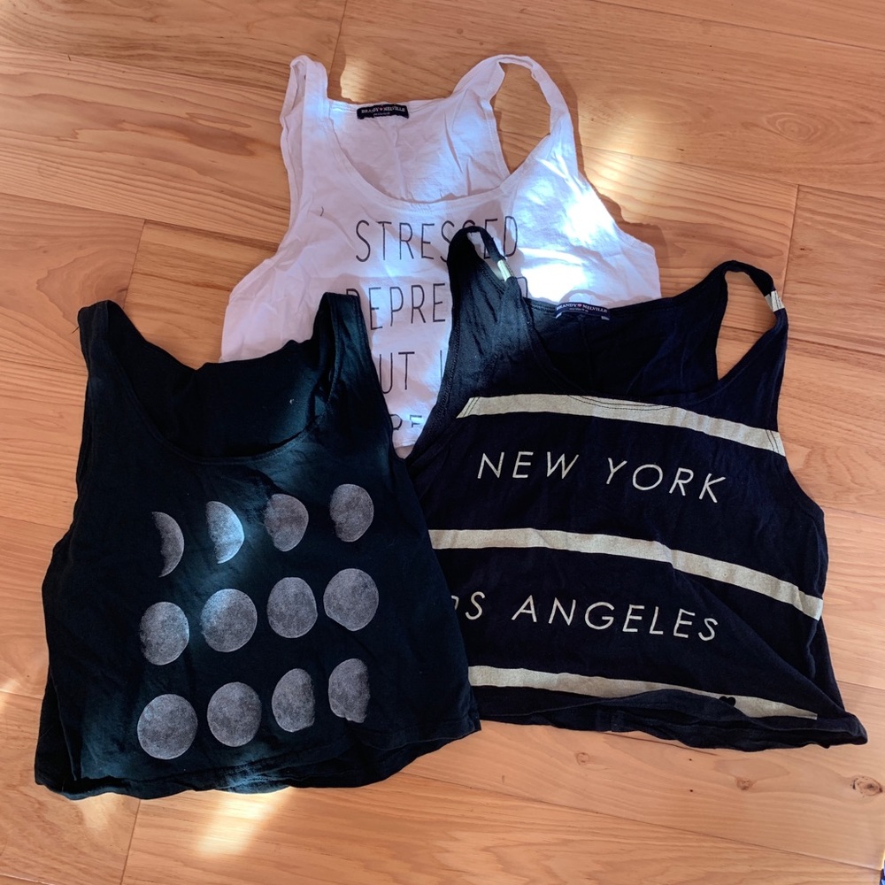 Bundle: Brandy Melville tank tops